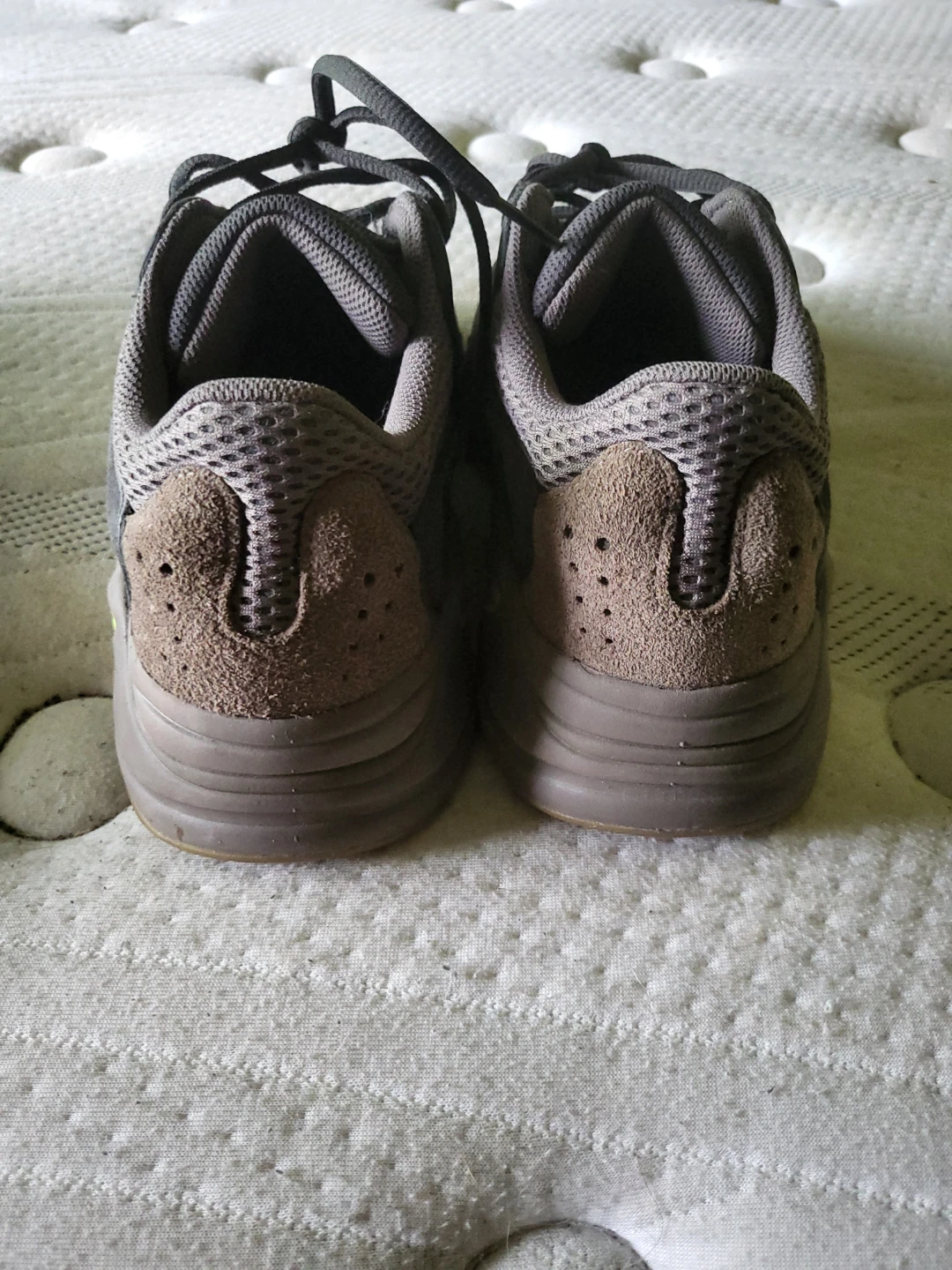 Yeezy Boost 700 Mauve 2018 - photo 3