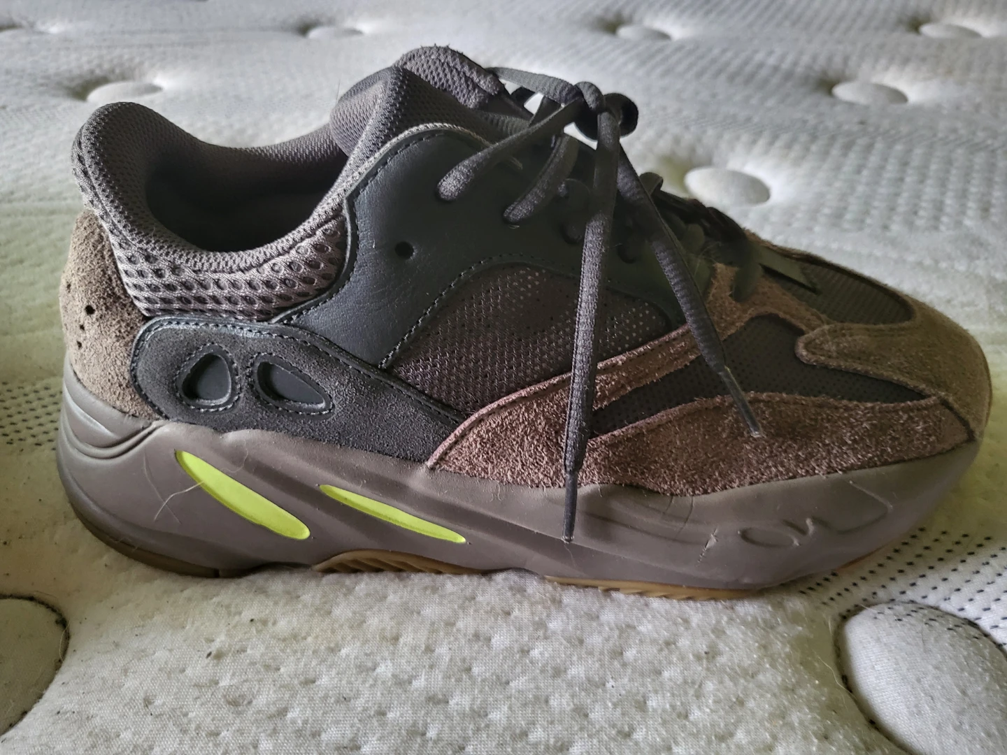 Yeezy Boost 700 Mauve 2018 - photo 4