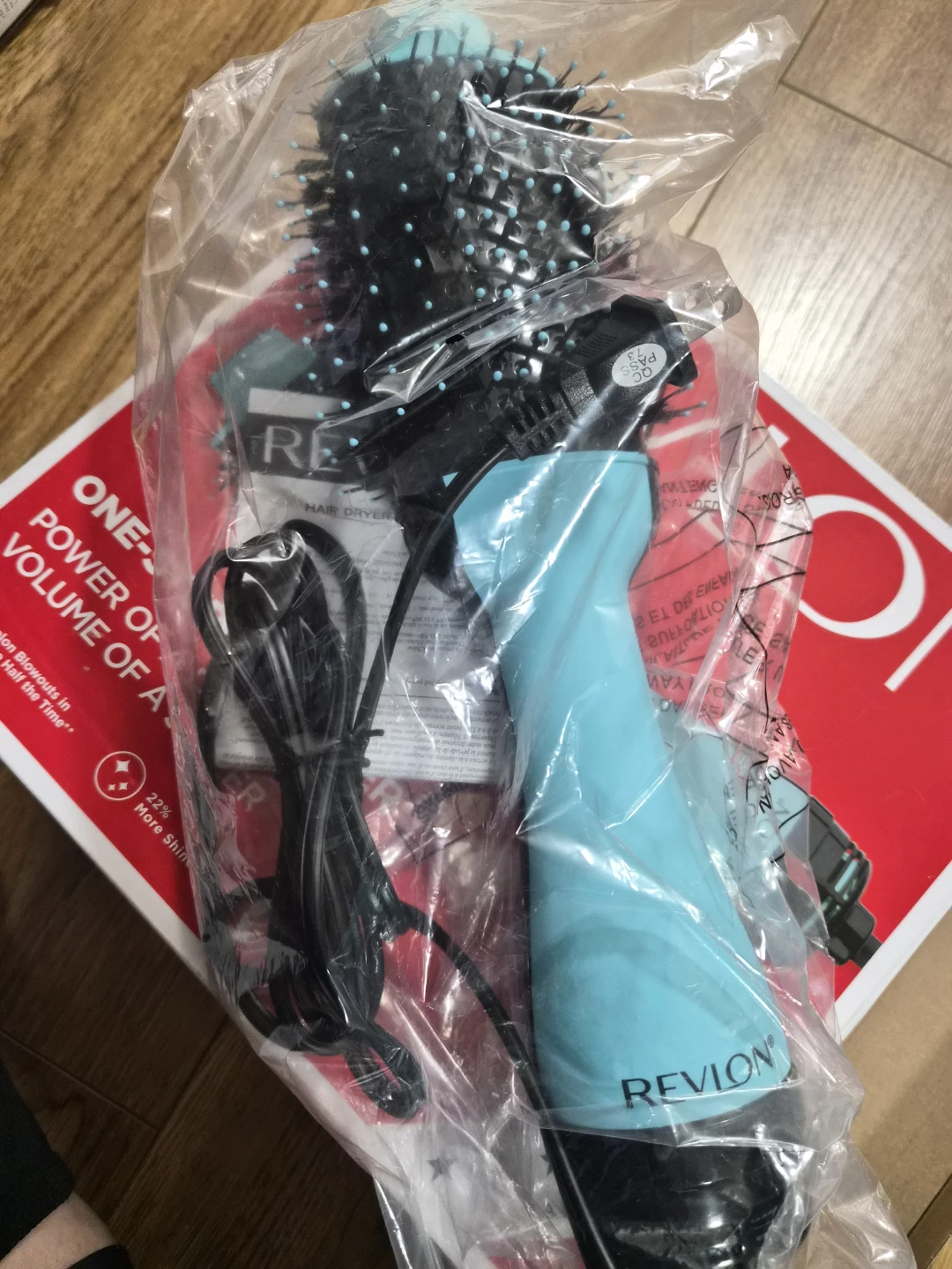 Revlon One-Step Volumizer Hair Dryer and Hot Air Brush - photo 3