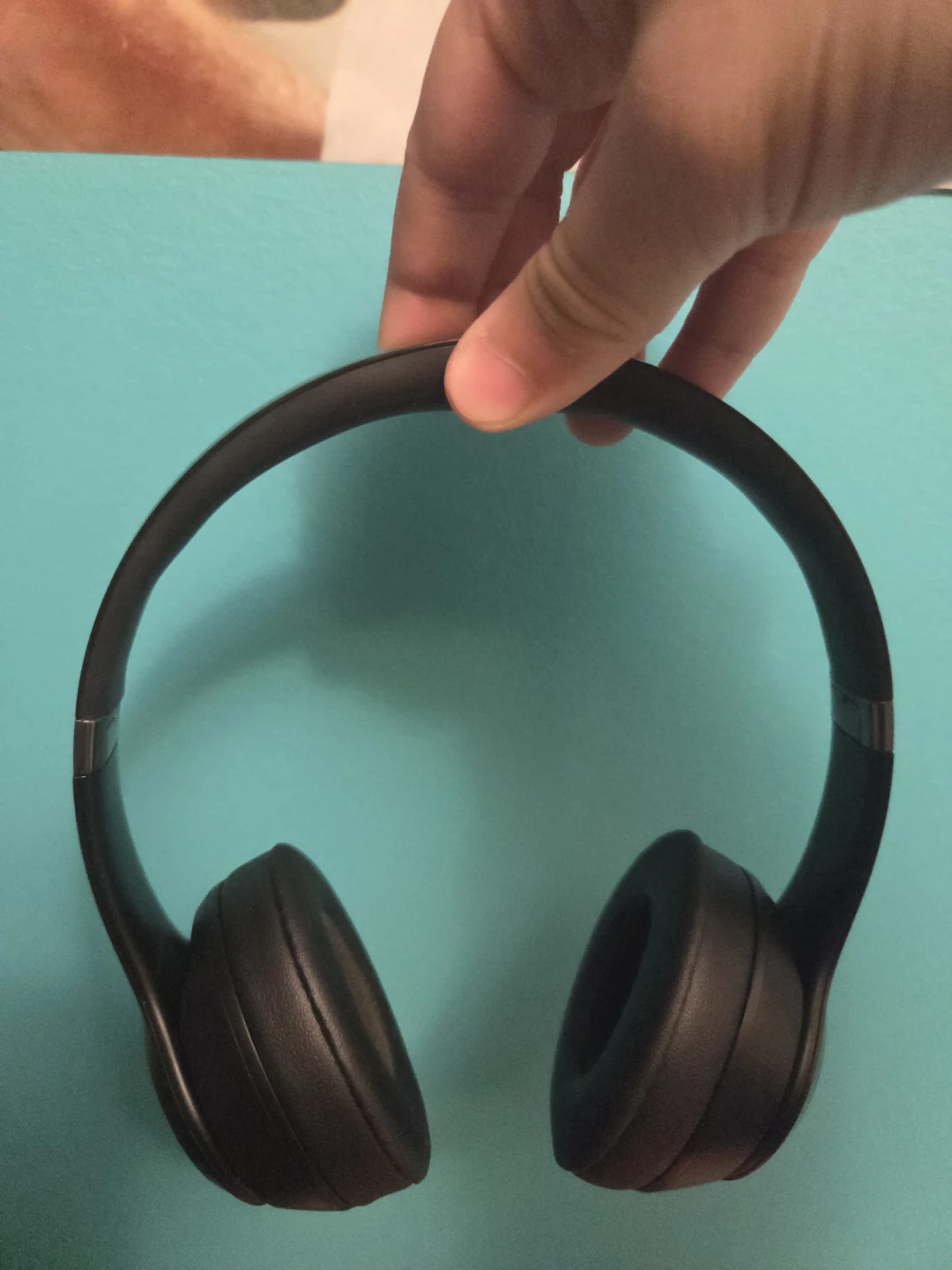 Beats Solo 4 Wireless Headphones Black - Complete set (like new) - photo 2