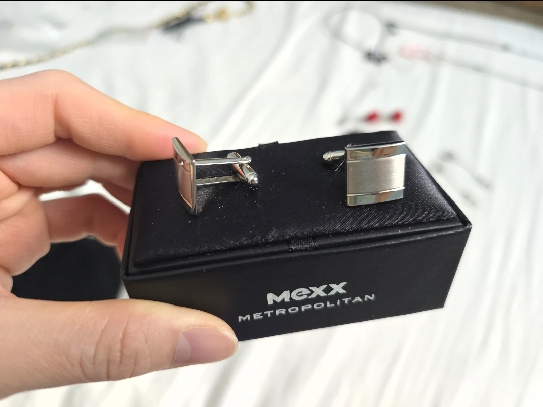 Brand New MEXX METROPOLITAN Mens Plain Silver Square Cufflinks - photo 3