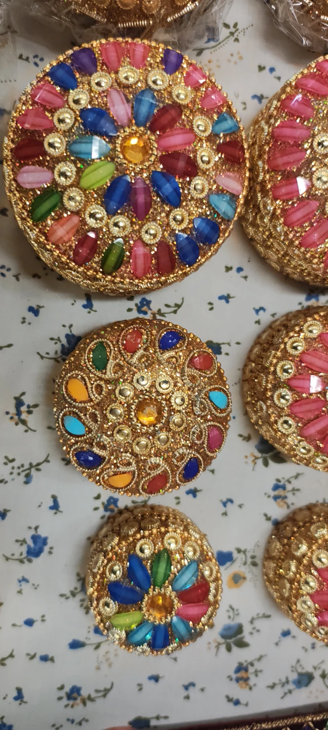 Jewelled Round Decorative Boxes - photo 2