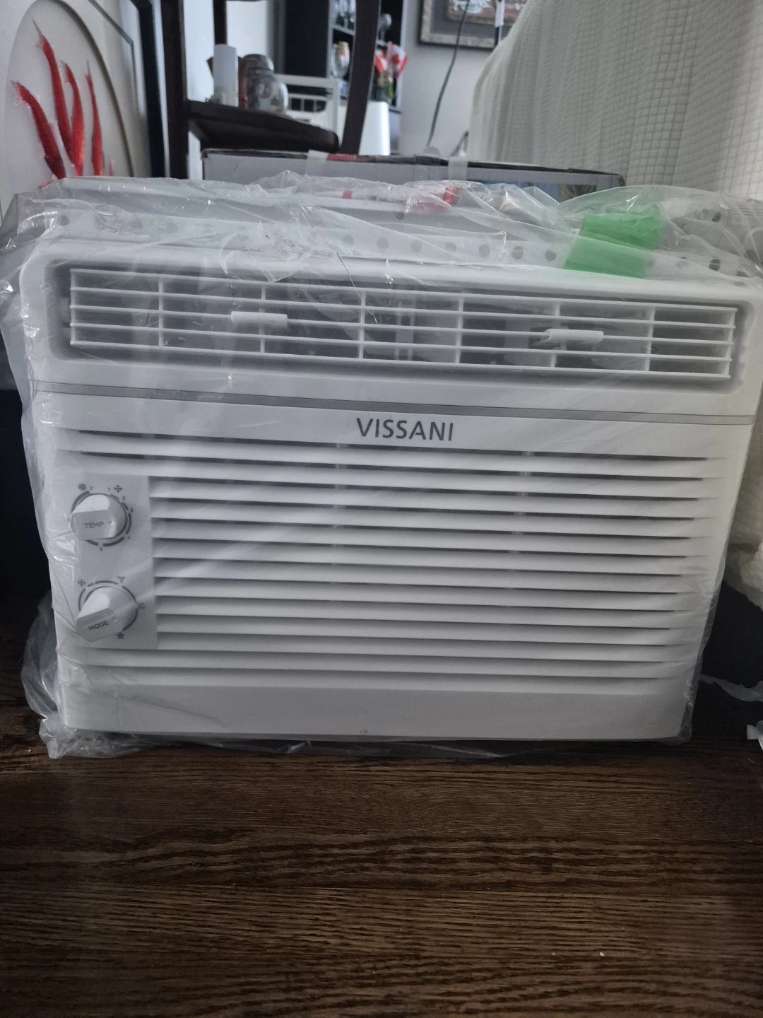 Vissani Window Air Conditioner - photo 2