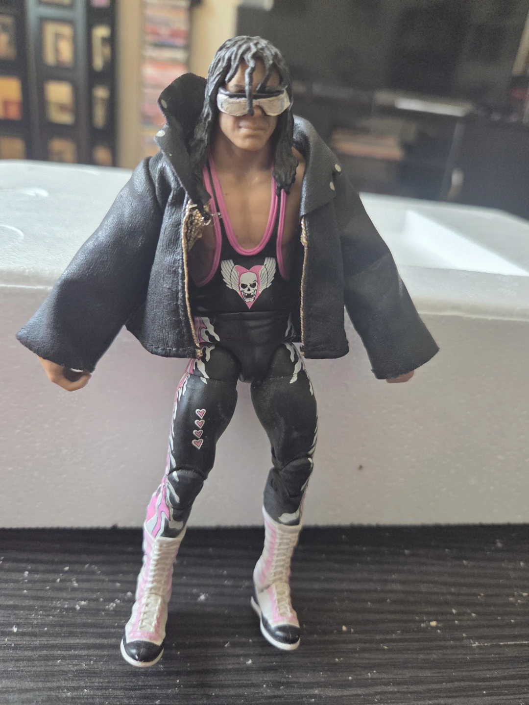 Bret Hart "The Hitman" Wrestling Figure - photo 3