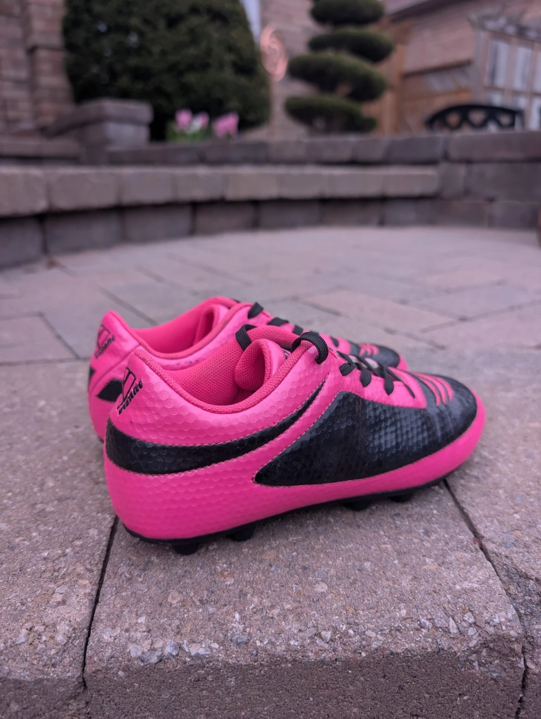VIZARI Soccer Cleats - Pink/Black - girls size 1 - photo 2