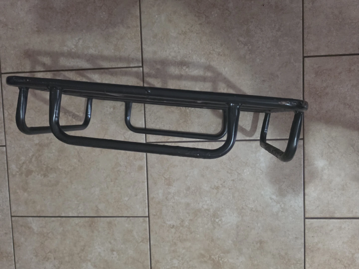 Black Metal Luggage Rack - photo 2