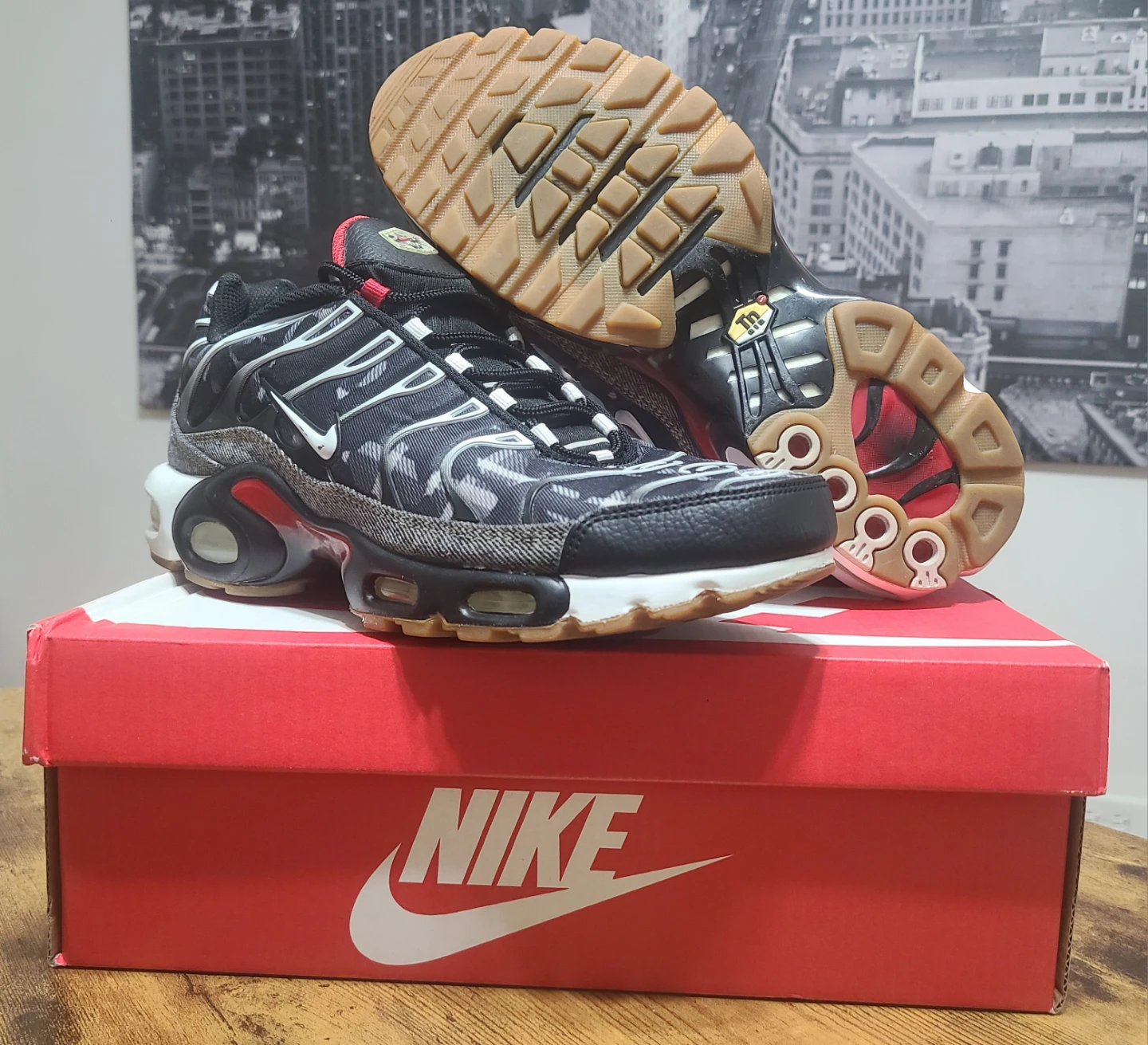 NIKE Air Max Plus SE Remix Pack Sneaker Men's Size 9 US - photo 4