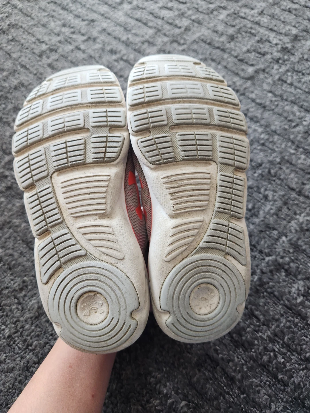 Under Armour girl's Running Shoes Size 3.5Y - photo 4