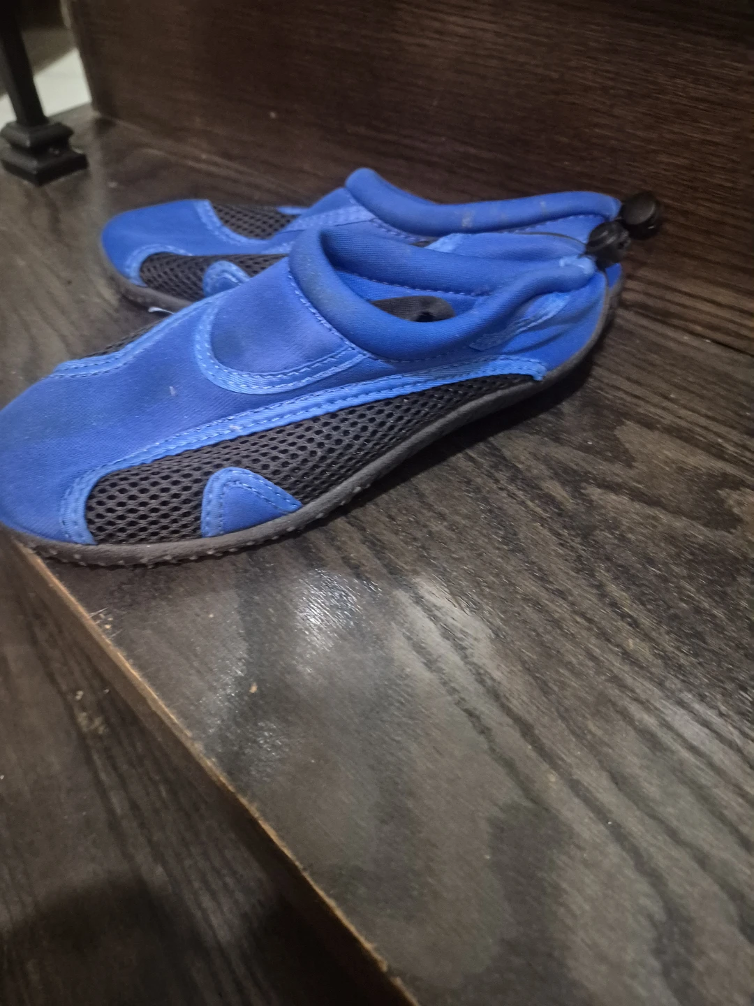 Swim shoes