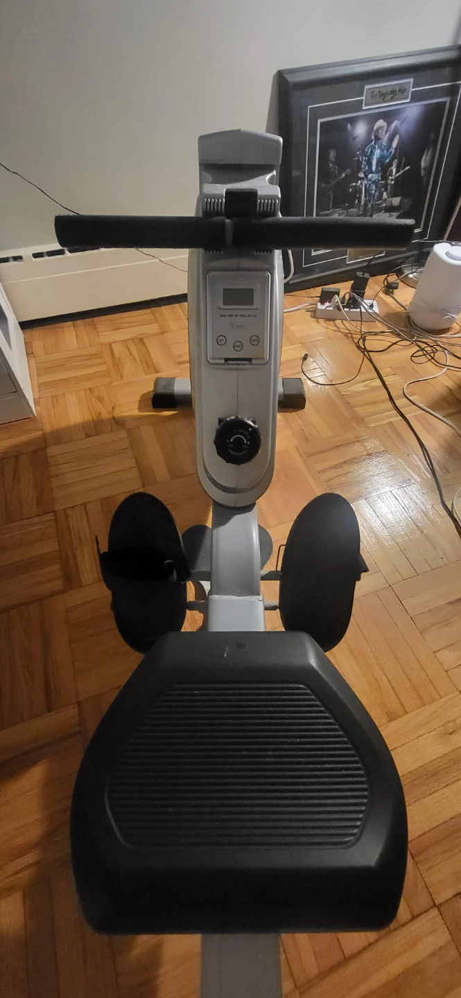 Sunny Health & Fitness Rowing Machine - photo 2
