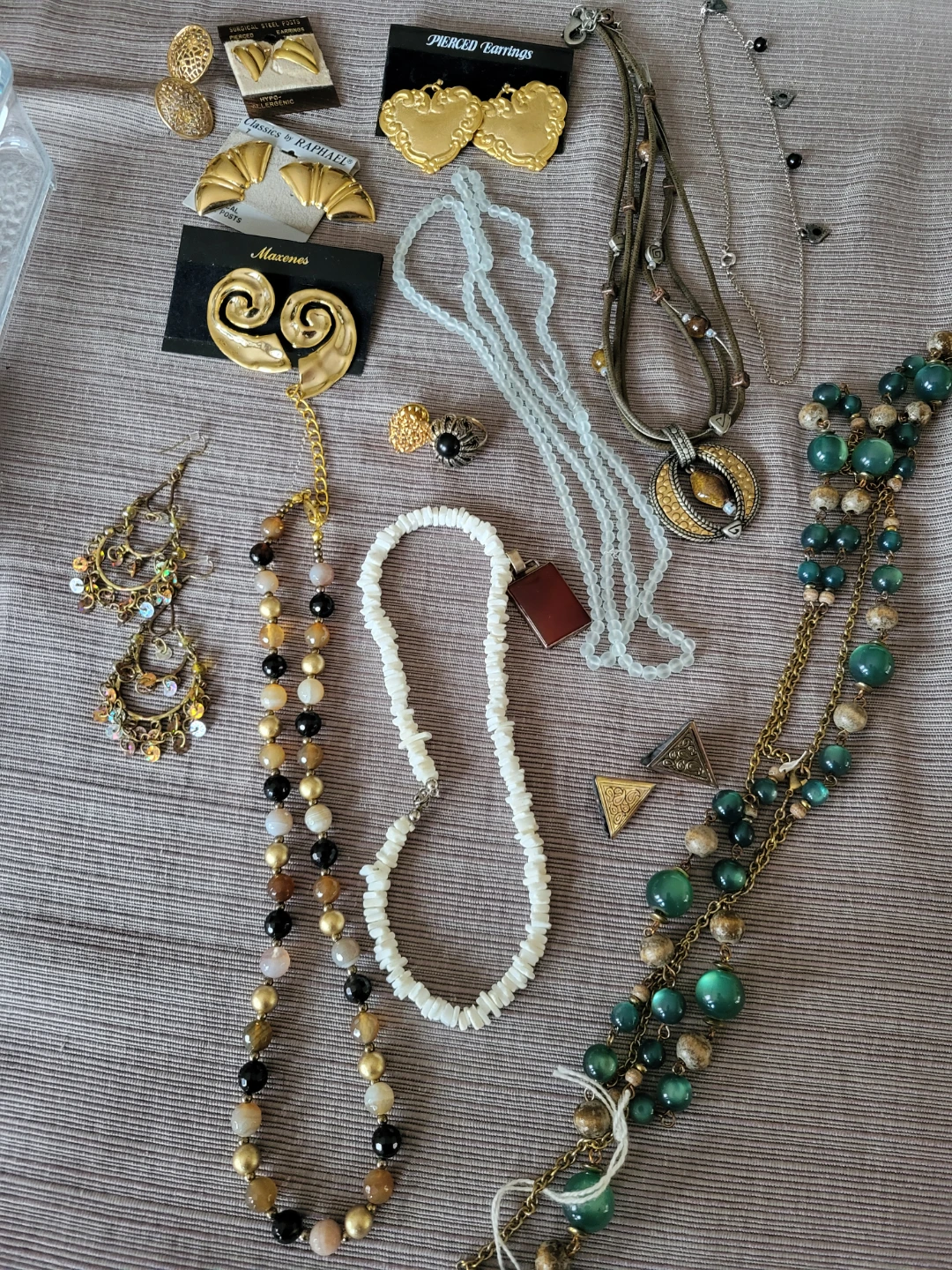 Assorted Vintage Women's Jewelry Lot