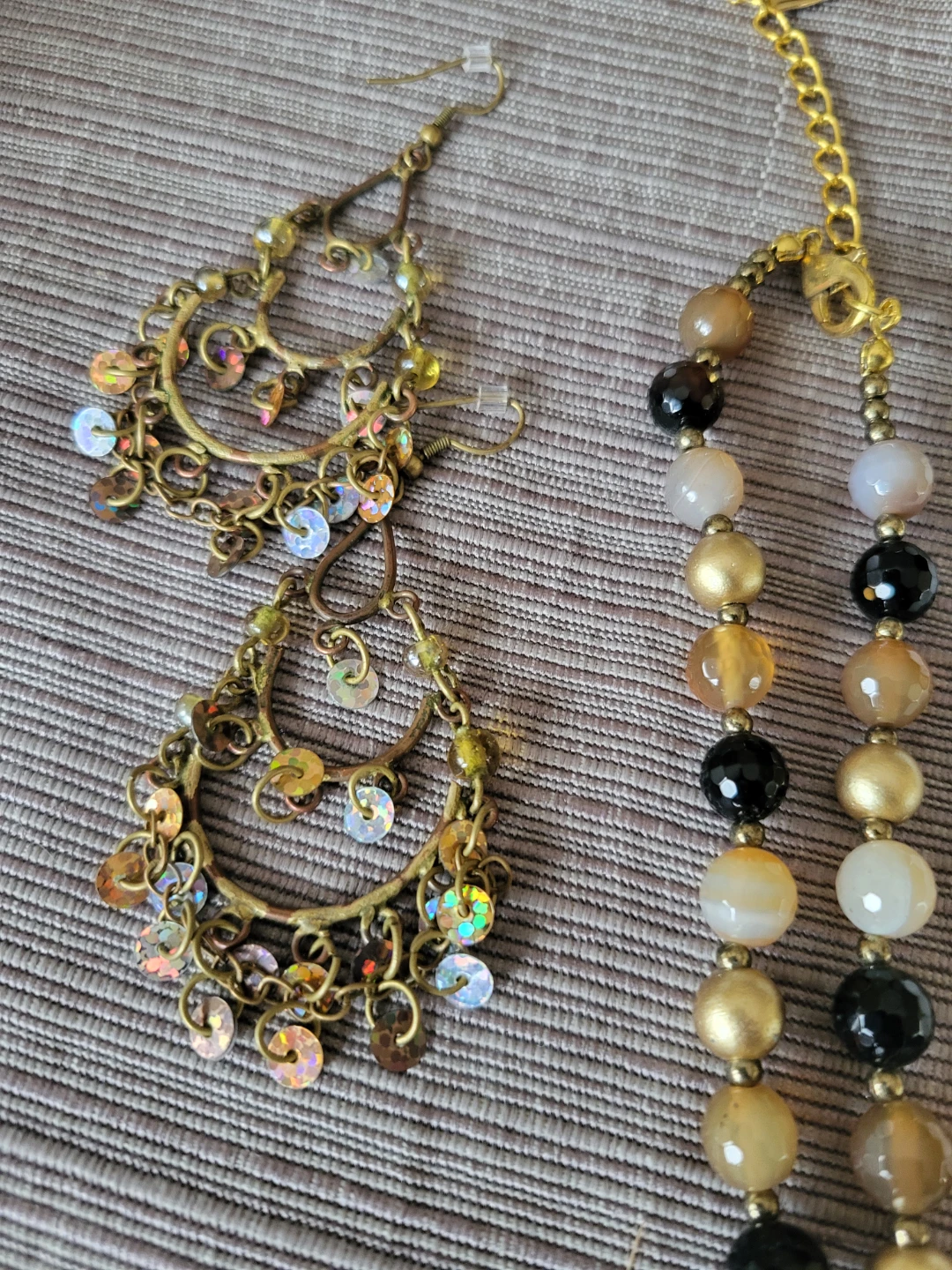 Assorted Vintage Women's Jewelry Lot - photo 2