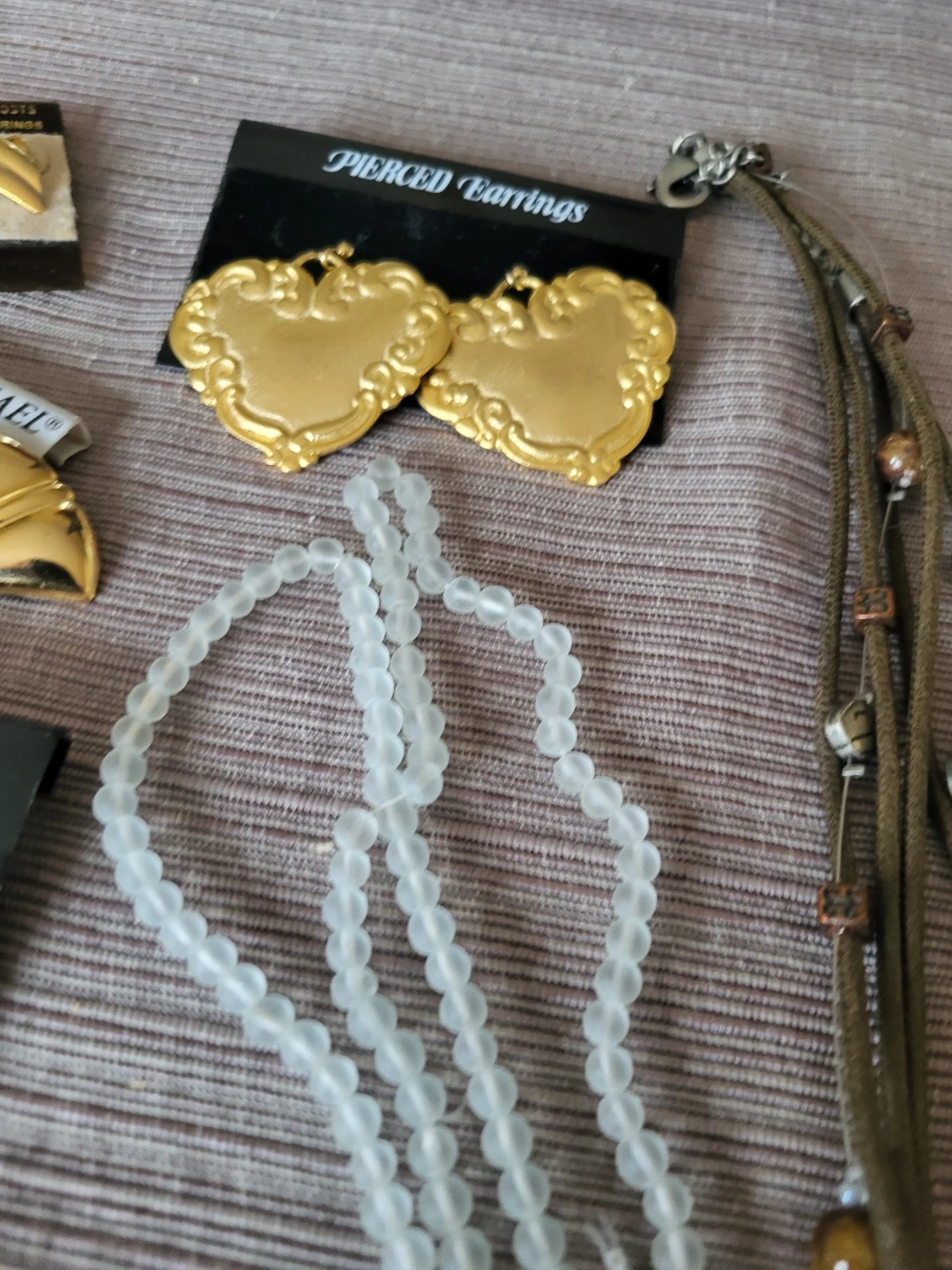 Assorted Vintage Women's Jewelry Lot - photo 4