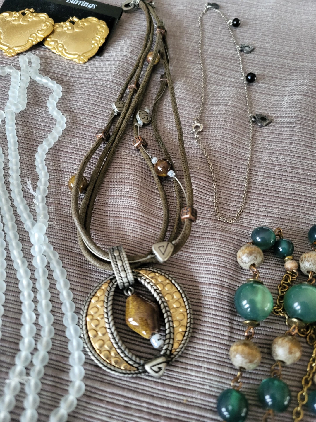 Assorted Vintage Women's Jewelry Lot - photo 5