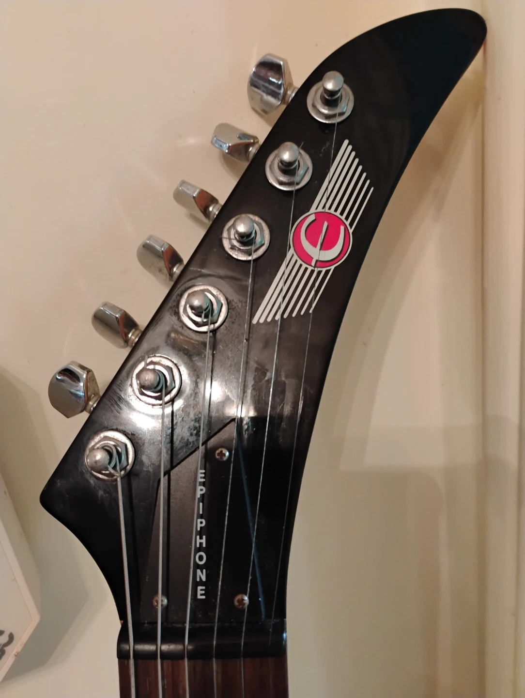 Vintage guitar electric - photo 3