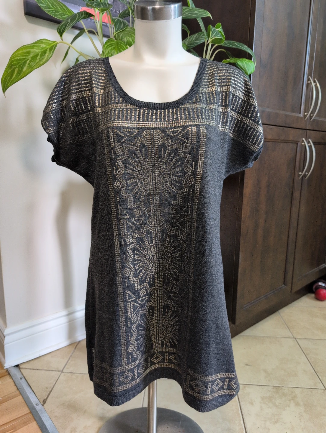 RICKI'S Women's Grey Sequined Knit Top Size M/M