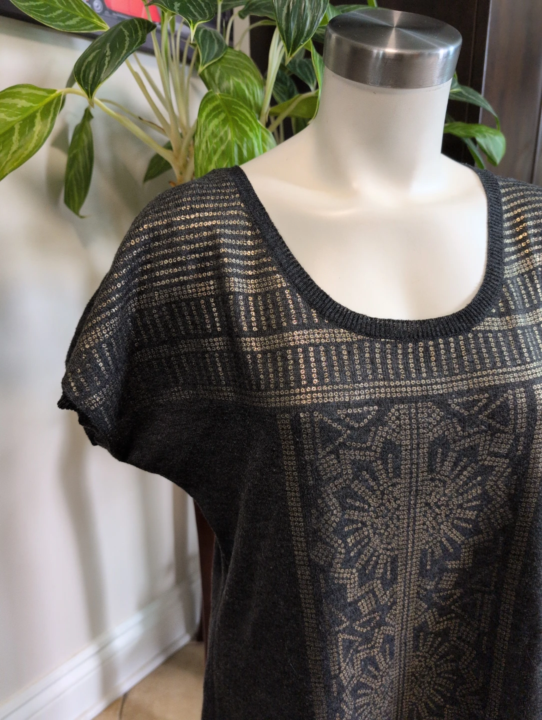RICKI'S Women's Grey Sequined Knit Top Size M/M - photo 2