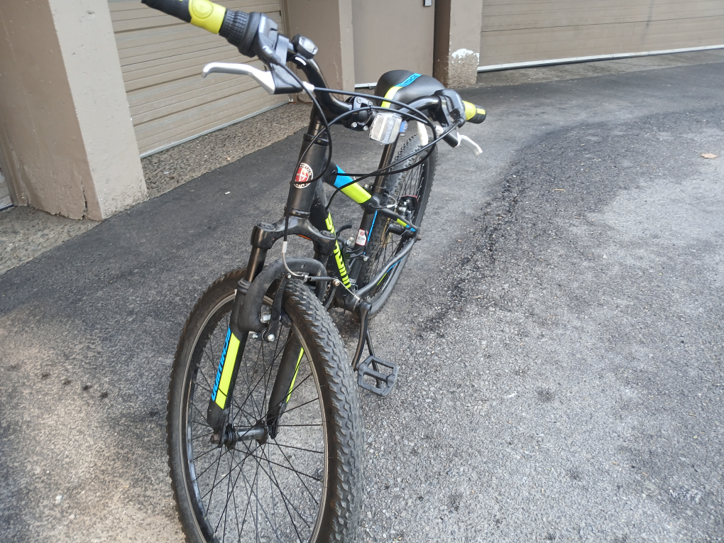 Schwinn 24" Mountain Series Bicycle - photo 2