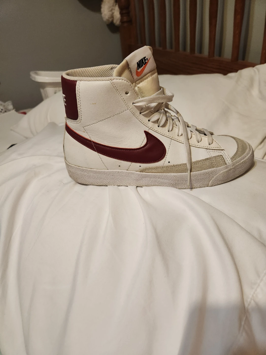 Youth or women Nike high cut shoes - photo 3