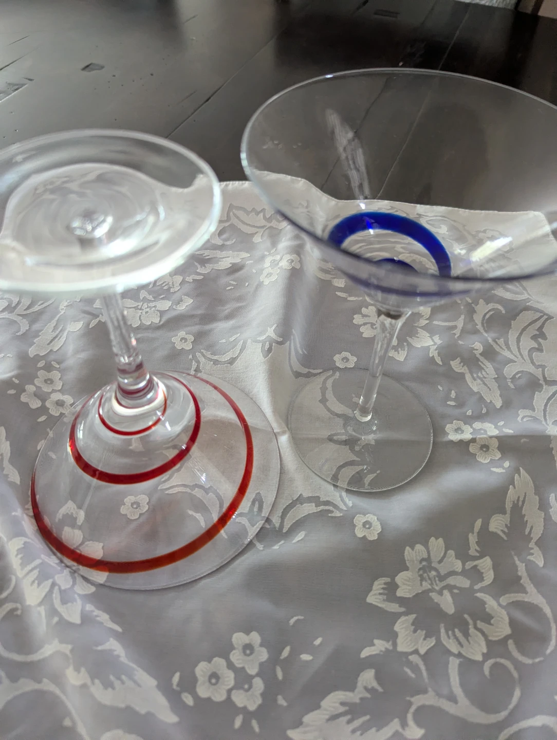 Set of 2 Decorative Martini Glasses