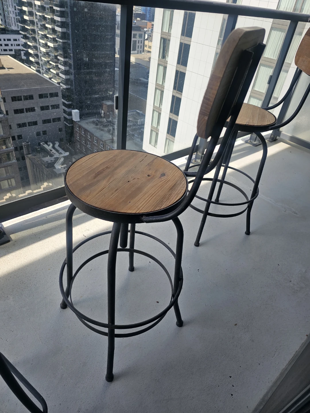 Wooden Seat Bar Stools with Metal Frame