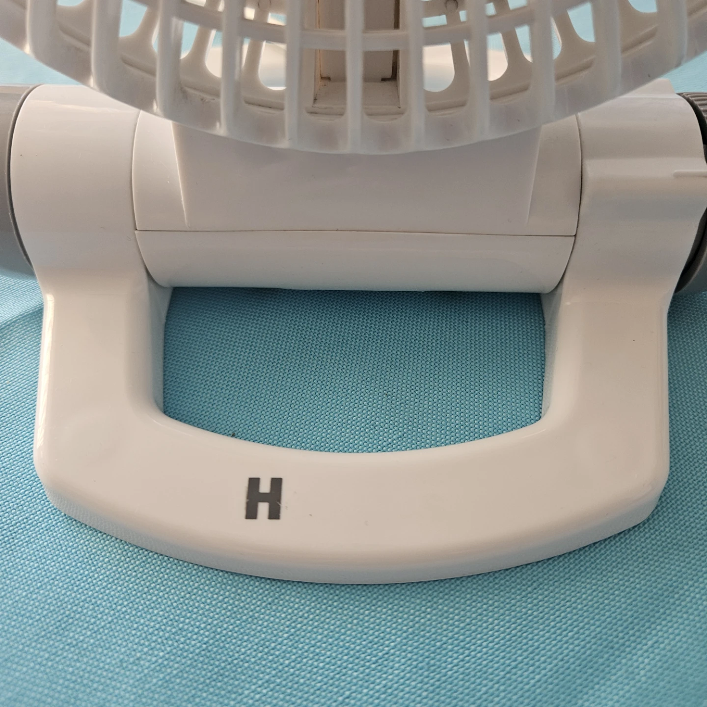 Holmes Portable Desk Fan - photo 2