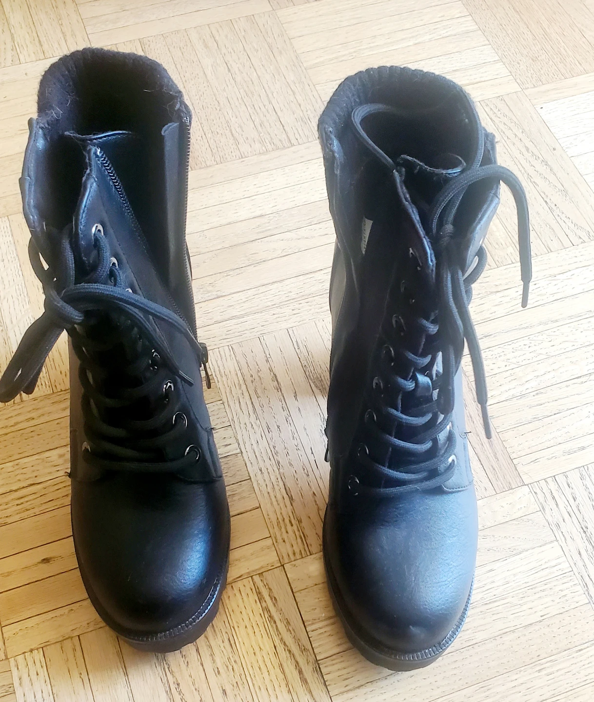 Black Combat Boots with Fur Trim