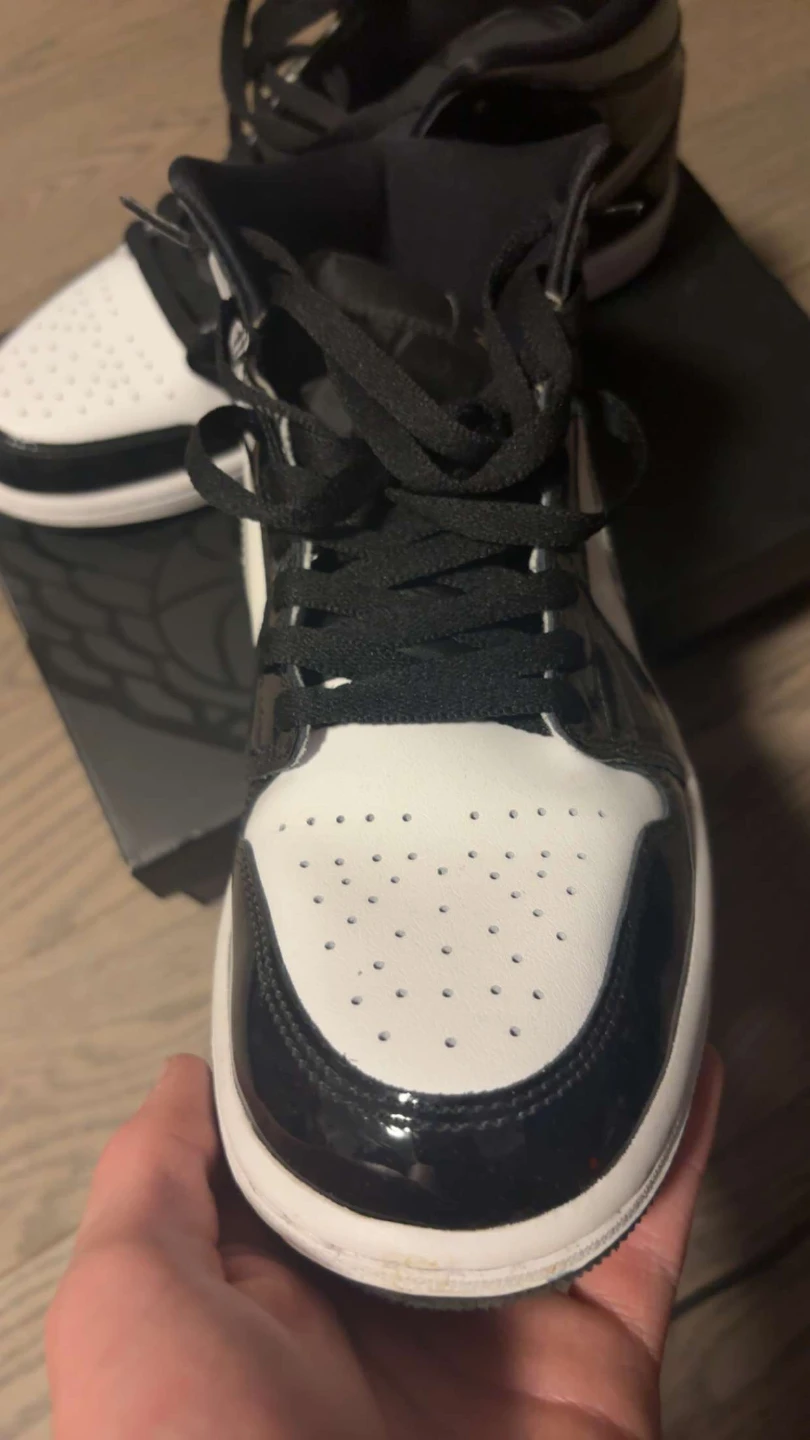 Air Jordan 1 Mid SE Black White Men's Shoes Size 9 - photo 4