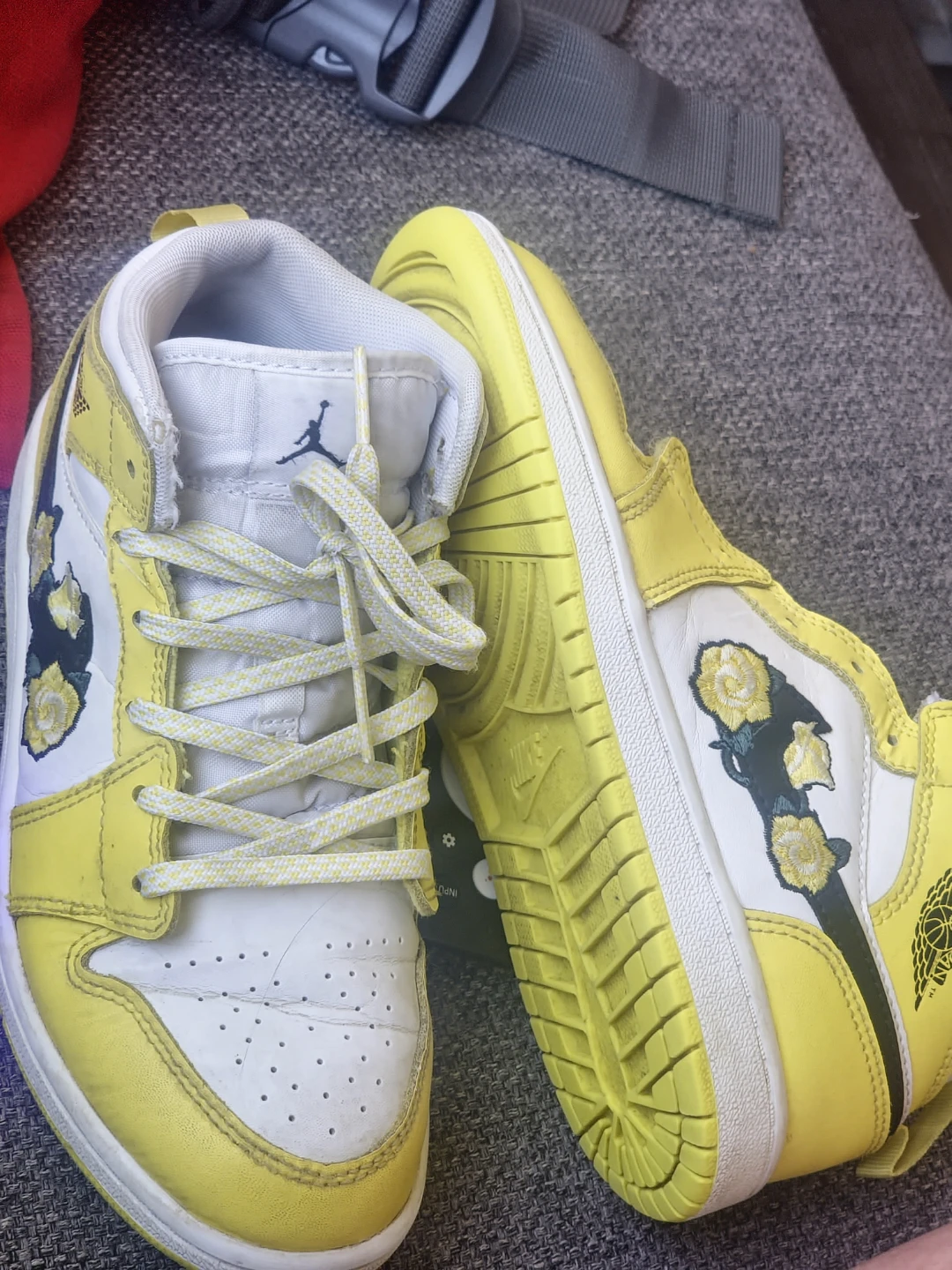 Jordan 1 Mid SE "Yellow Rose" Shoes US 2Y