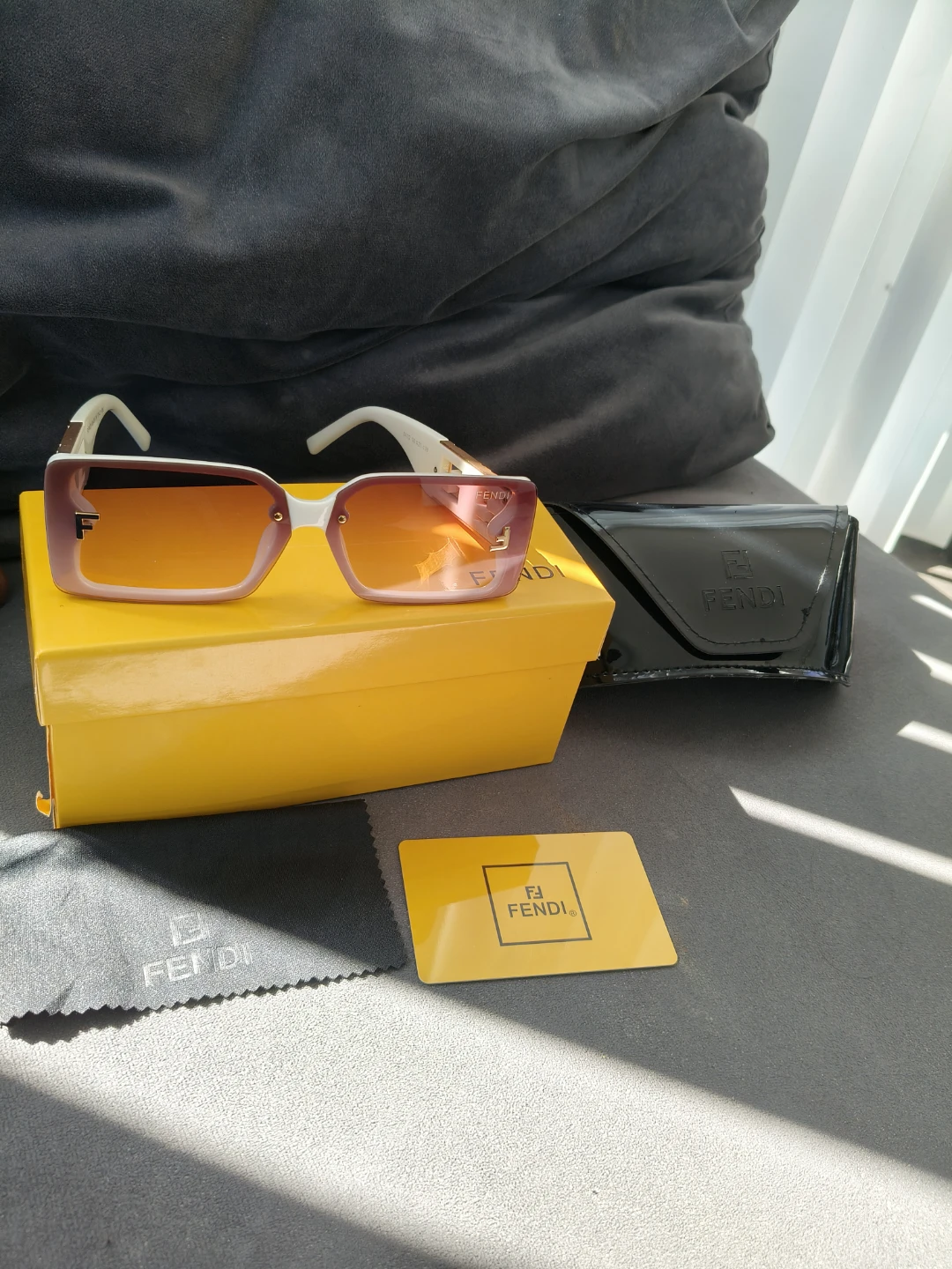 Fendi Sunglasses - photo 2