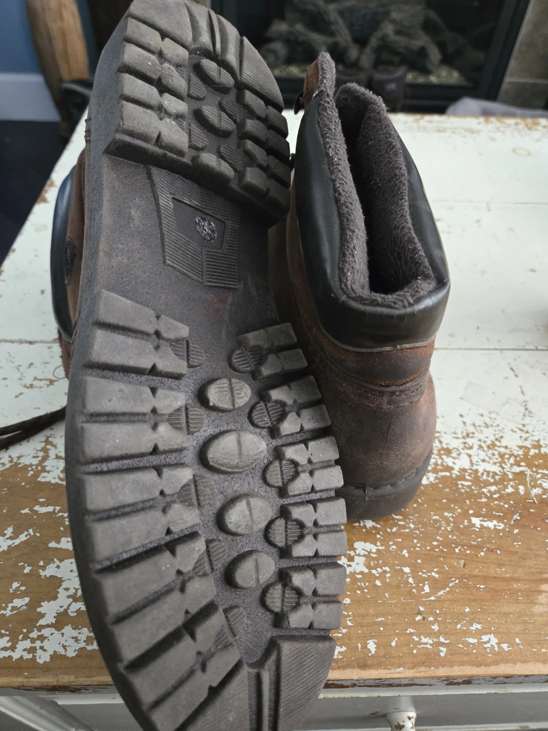 Baffin Hiking Boots- size 10 - photo 4