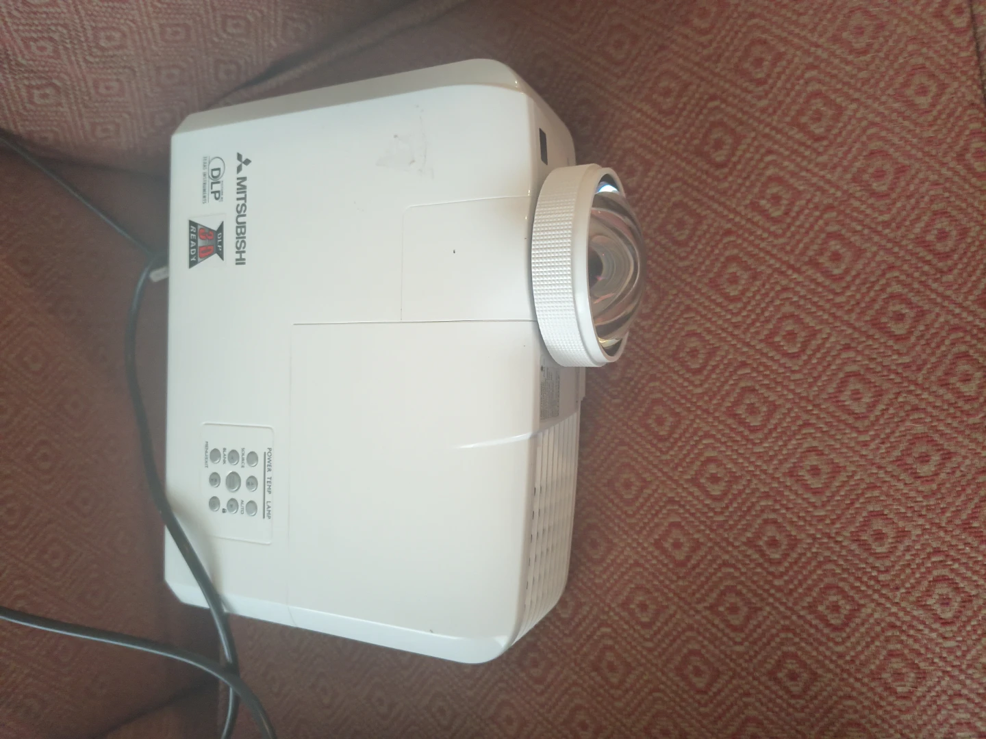 Mitsubishi DLP Projector