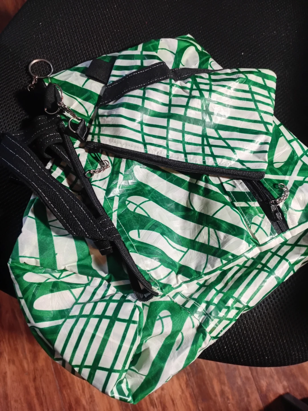 Green and White Striped Tote Bag - photo 3