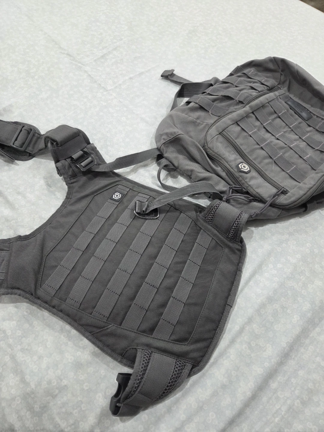 Mission Critical Baby Carrier & Backpack Set - photo 4