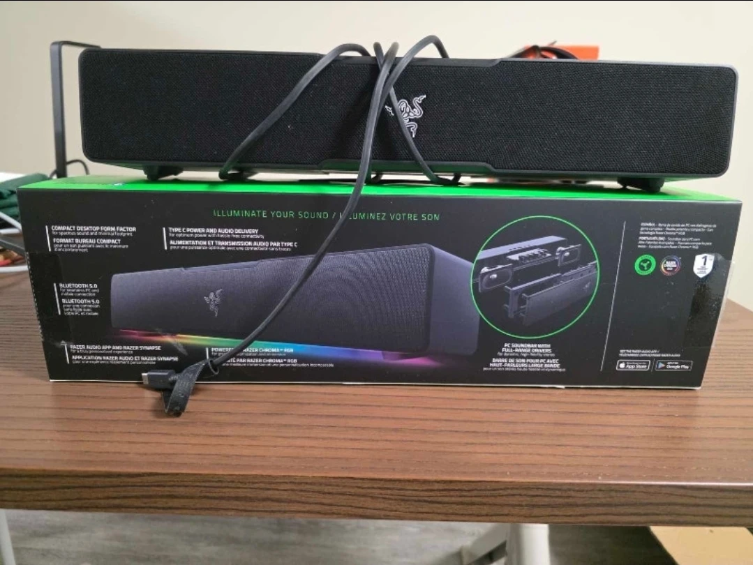 Razer Leviathan Mini Bluetooth Soundbar