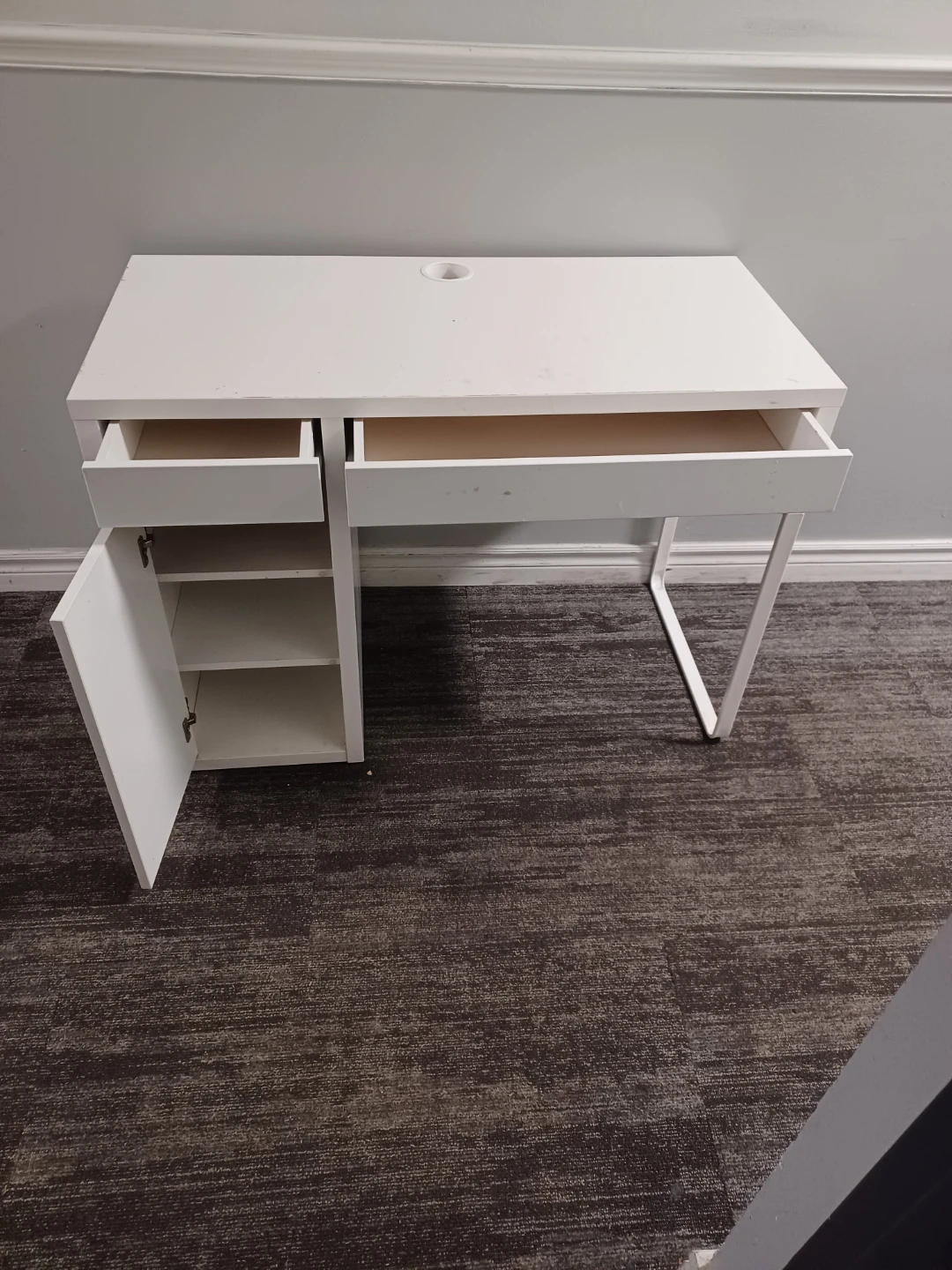 White Compact Desk with Drawers - photo 2