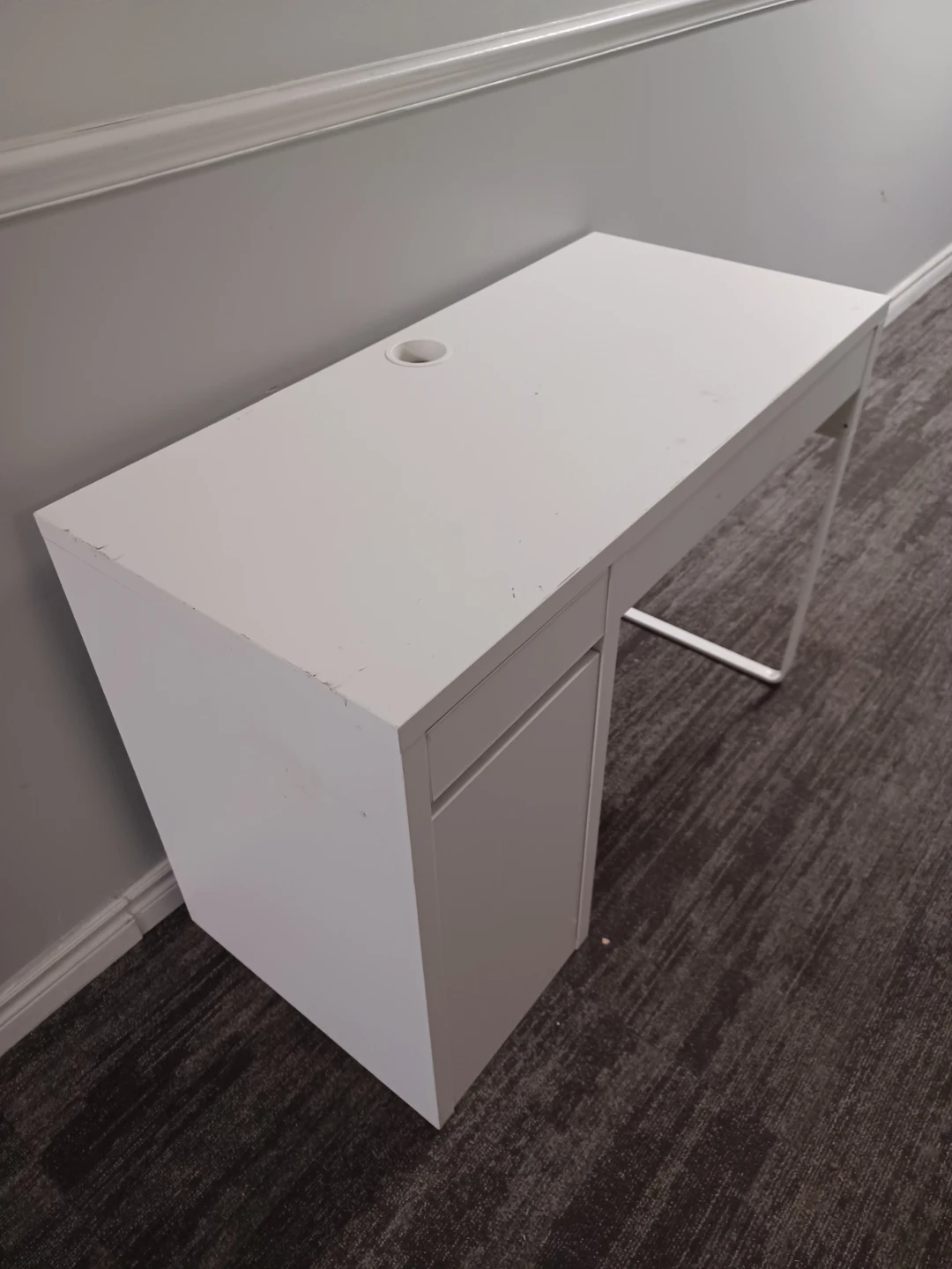 White Compact Desk with Drawers - photo 5