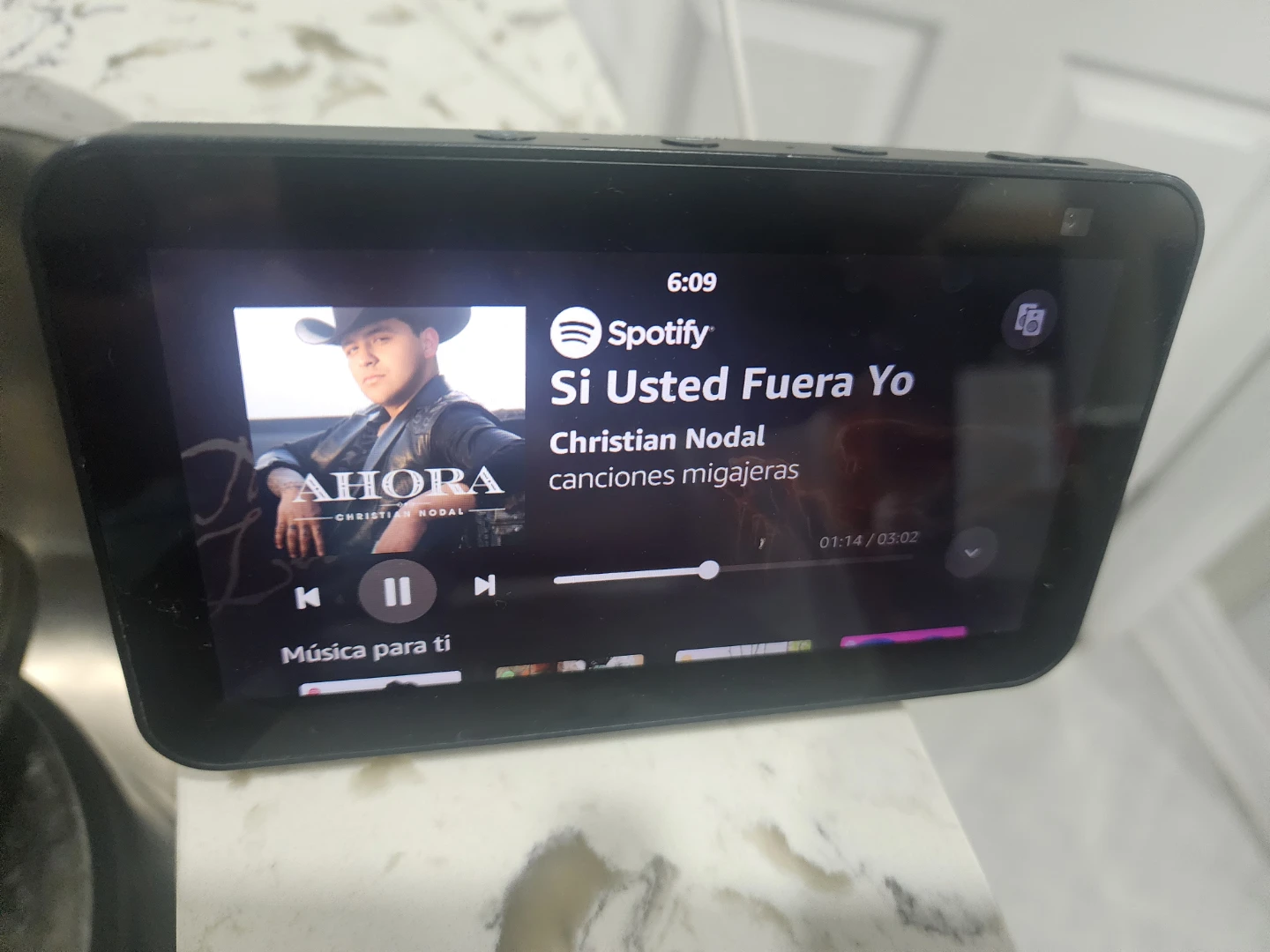 Amazon Echo Show 8