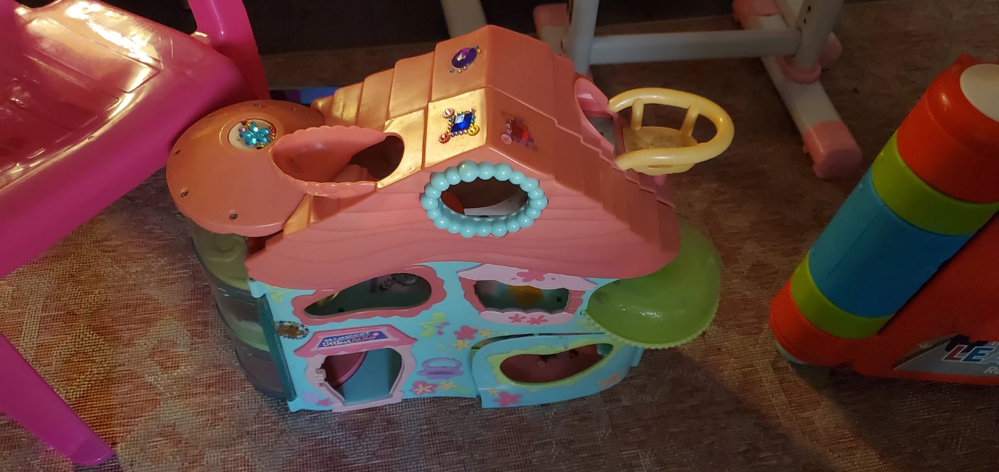 Littlest Pet Shop Play Set