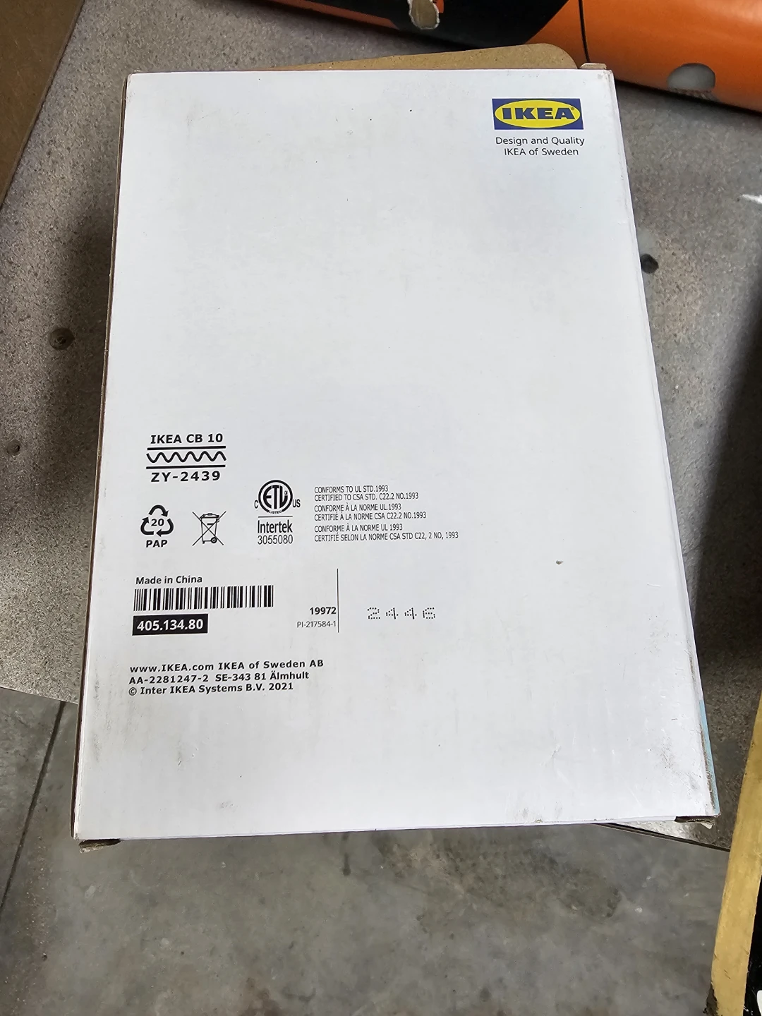 IKEA MOLNART LED Globe Bulb E26