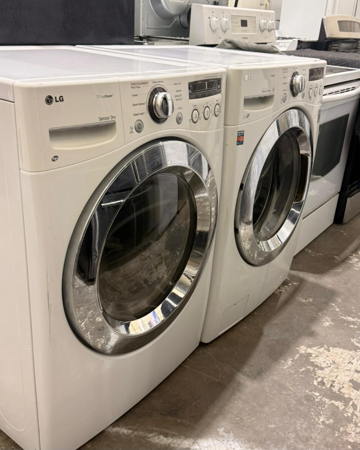 LG full size washer and gas dryer set