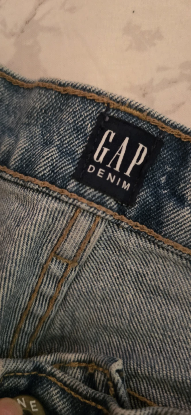 GAP Wide Straight Jeans - Size 25R