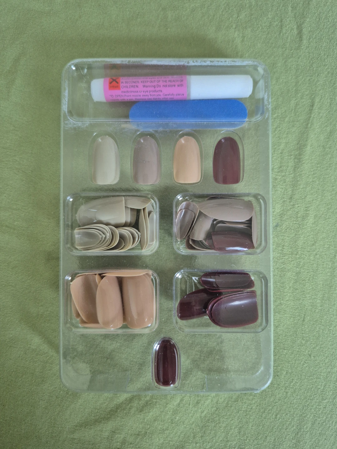 Glossy nails 96 pieces
