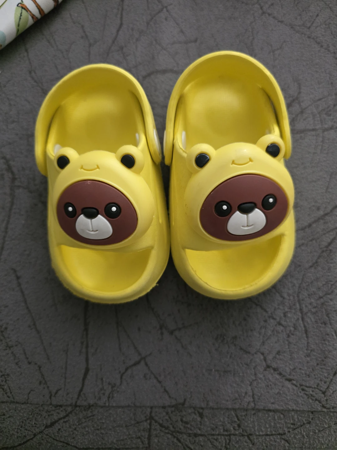 Yellow Bear Toddler Clogs Size Unknown