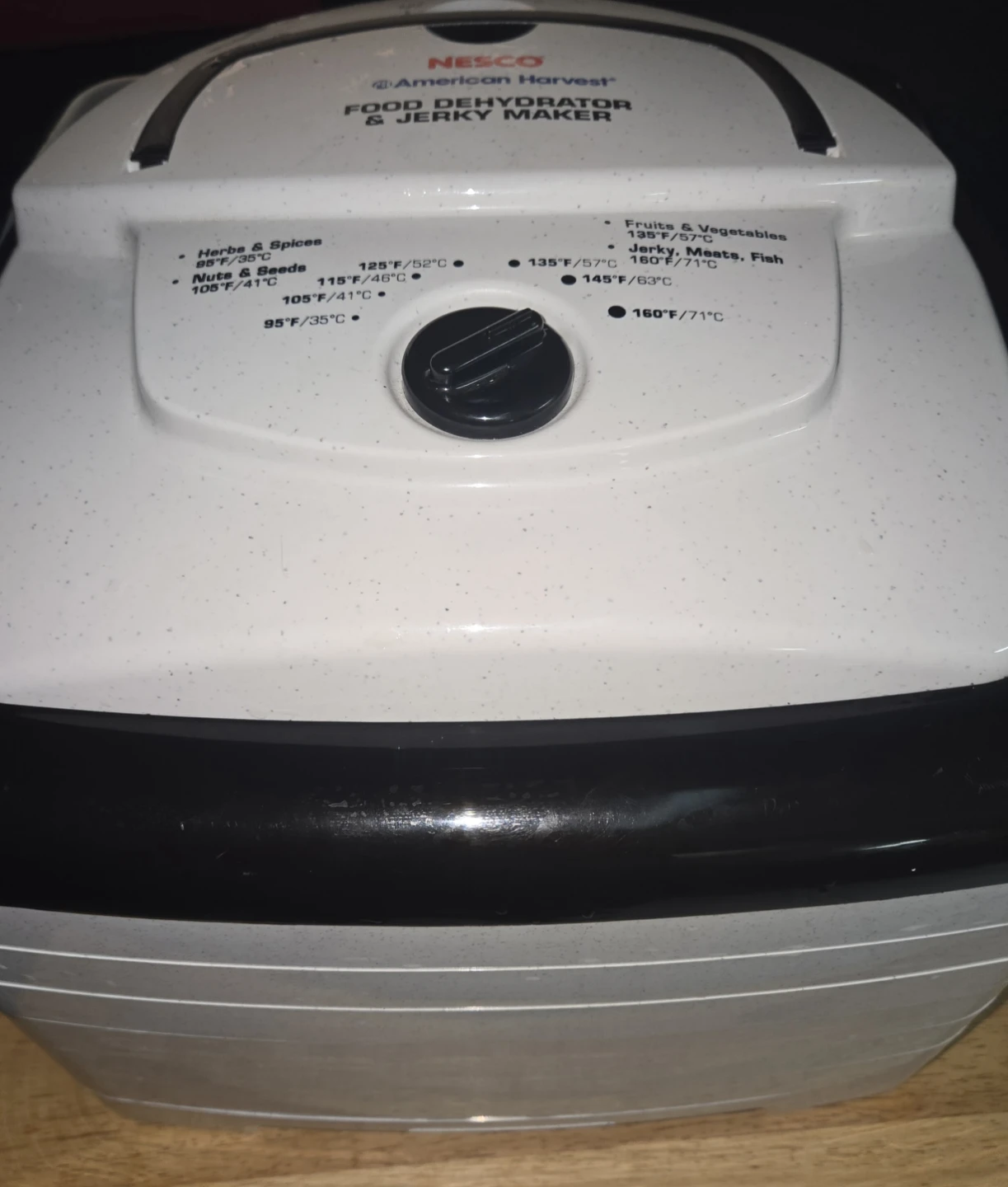 Nesco American Harvest Food Dehydrator & Jerky Maker - photo 2
