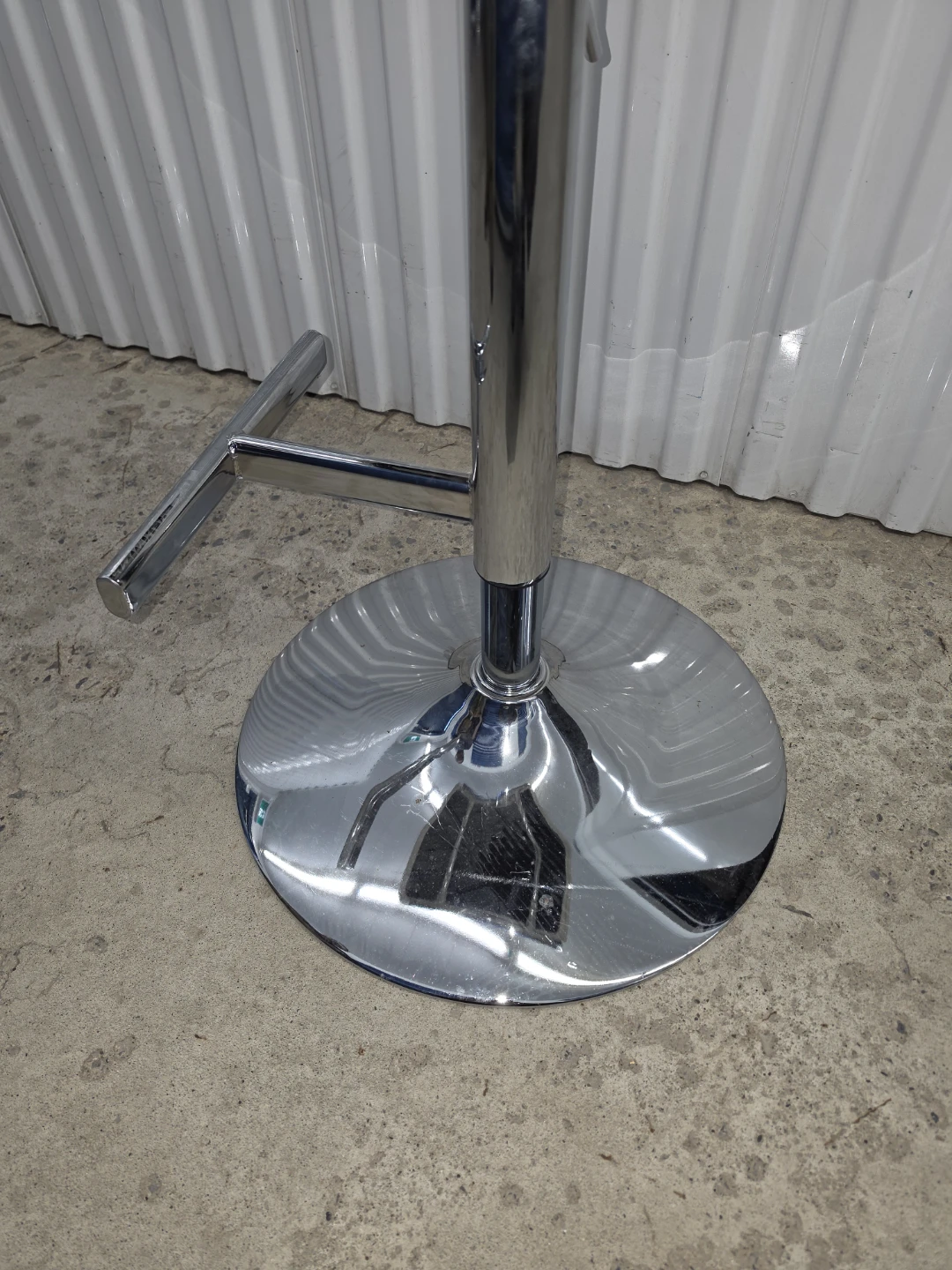 White Leather Adjustable Bar Stool (New) - photo 5