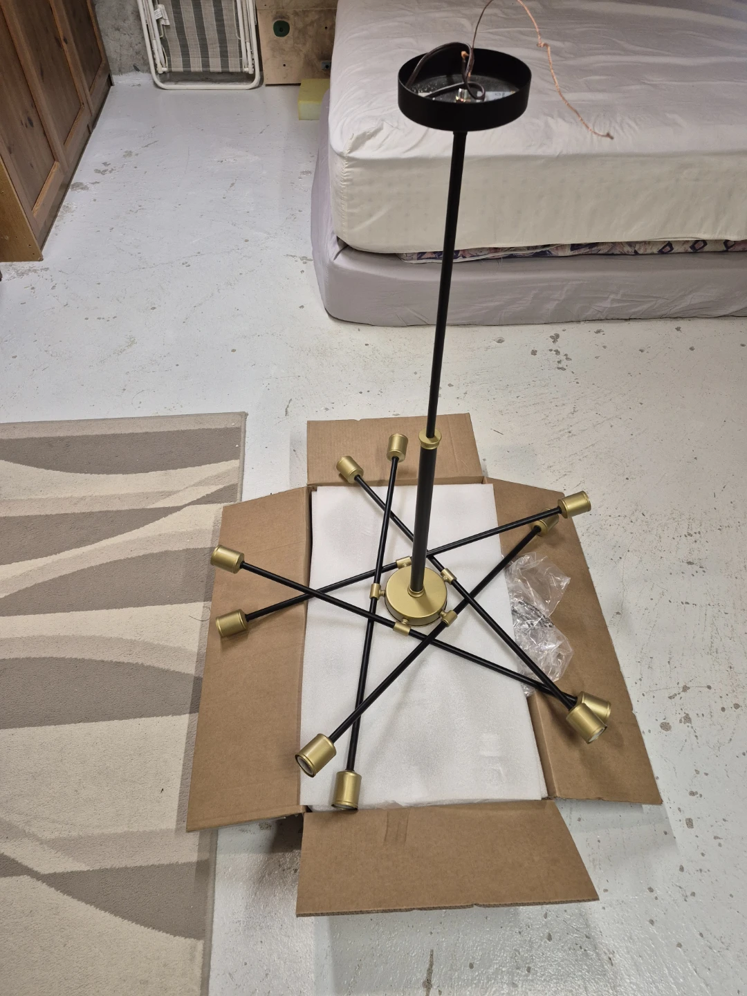 8-Light Sputnik Chandelier - Black/Gold - photo 2