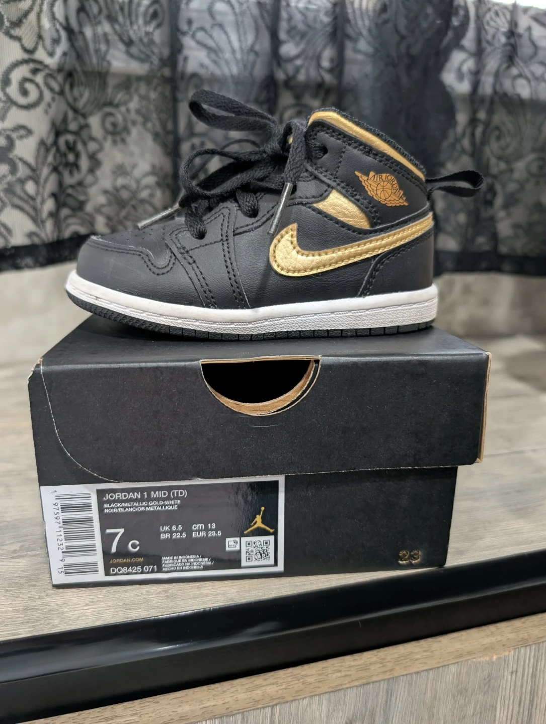 Jordan 1 Mid (TD) Toddler Shoes - Black/Metallic Gold, Size 7C - photo 2
