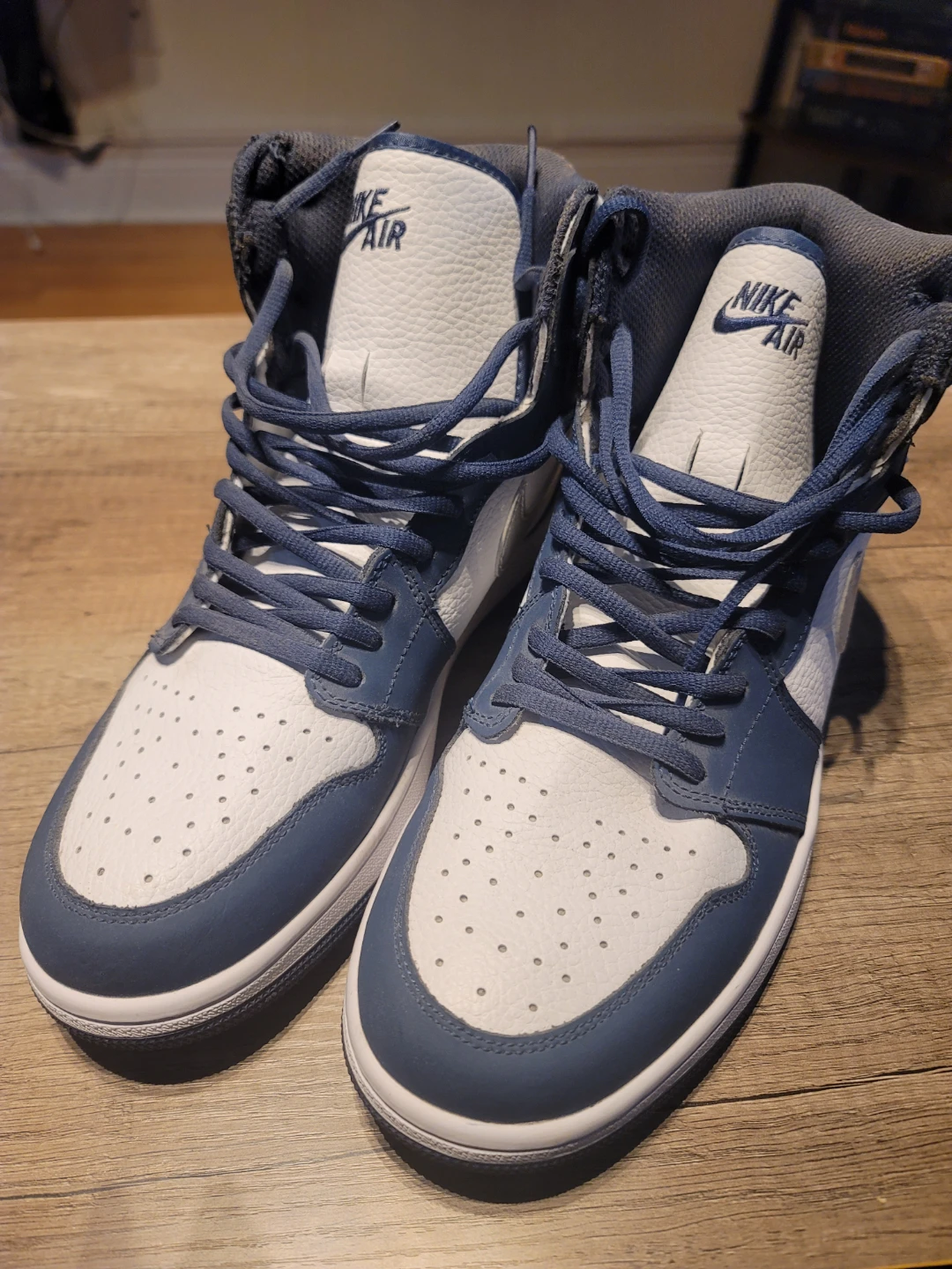 Classic High Top Bball shoes