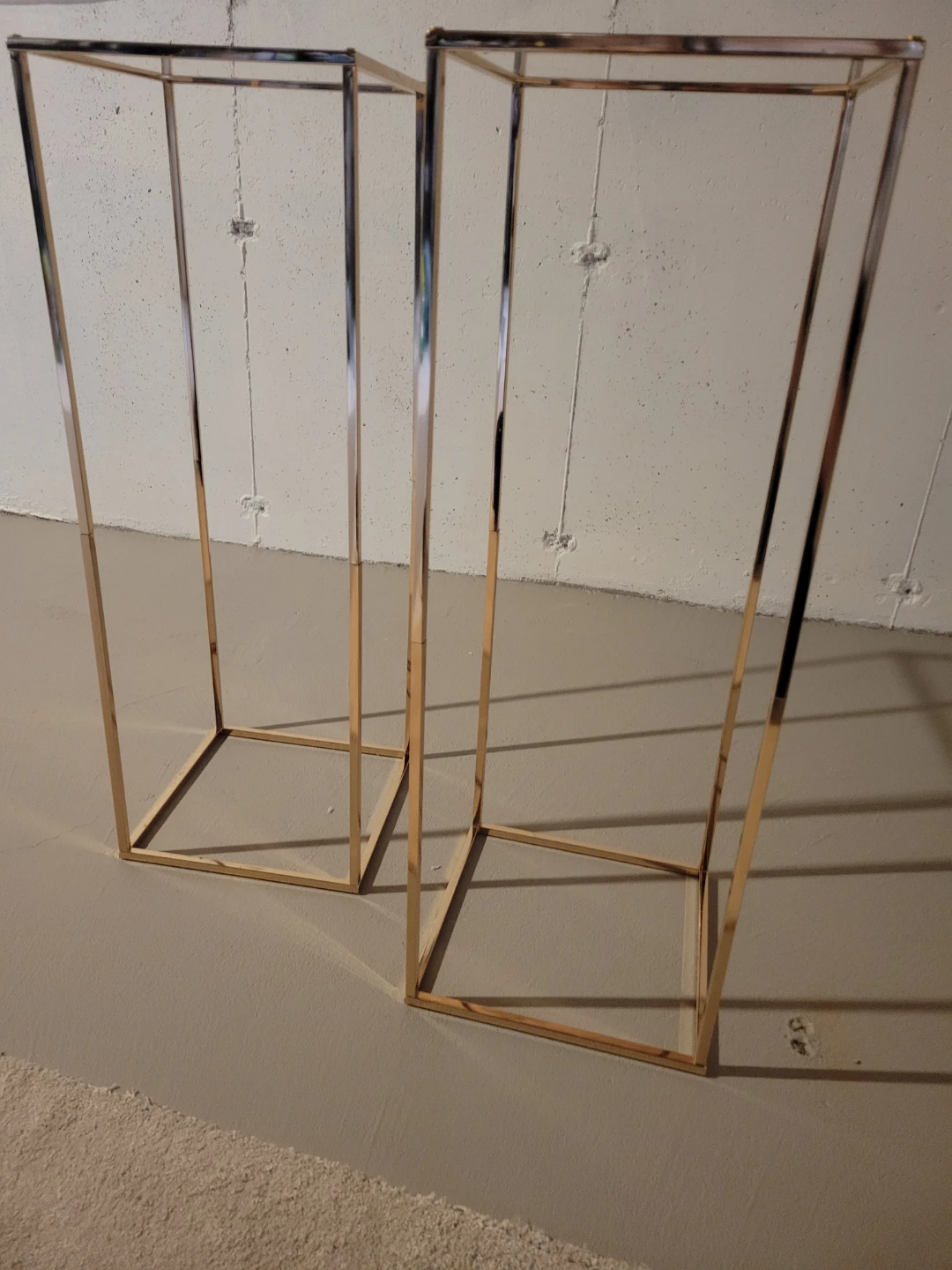 Set of 2 Gold Pedestal Stands with Clear Tops - photo 2